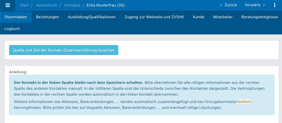 Screenshot aus der Software: geöffnete Zusammenführung zweier Kontakte mit Hinweisen für Zusammenführung.